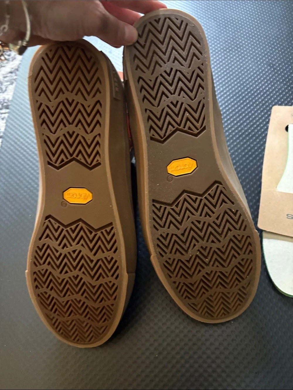 Mens SeeVees Beyond and Back boot size 10.